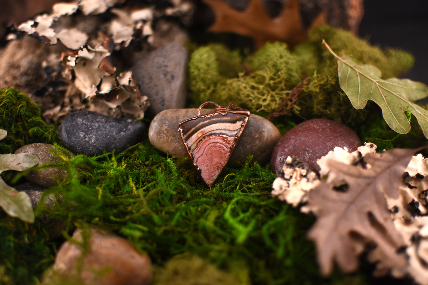 Flower of Peach Agate Necklace
