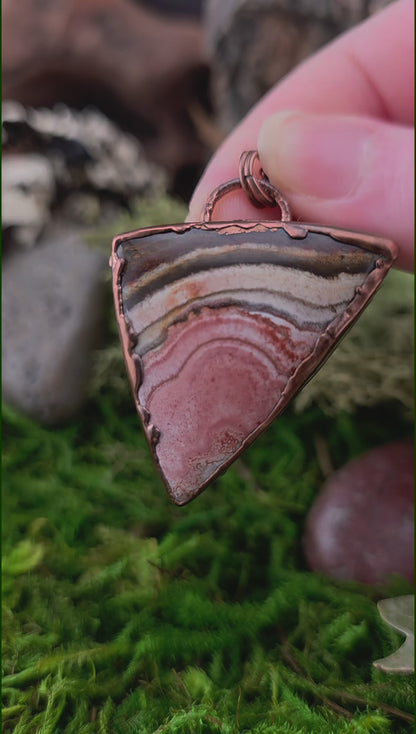 Flower of Peach Agate Necklace